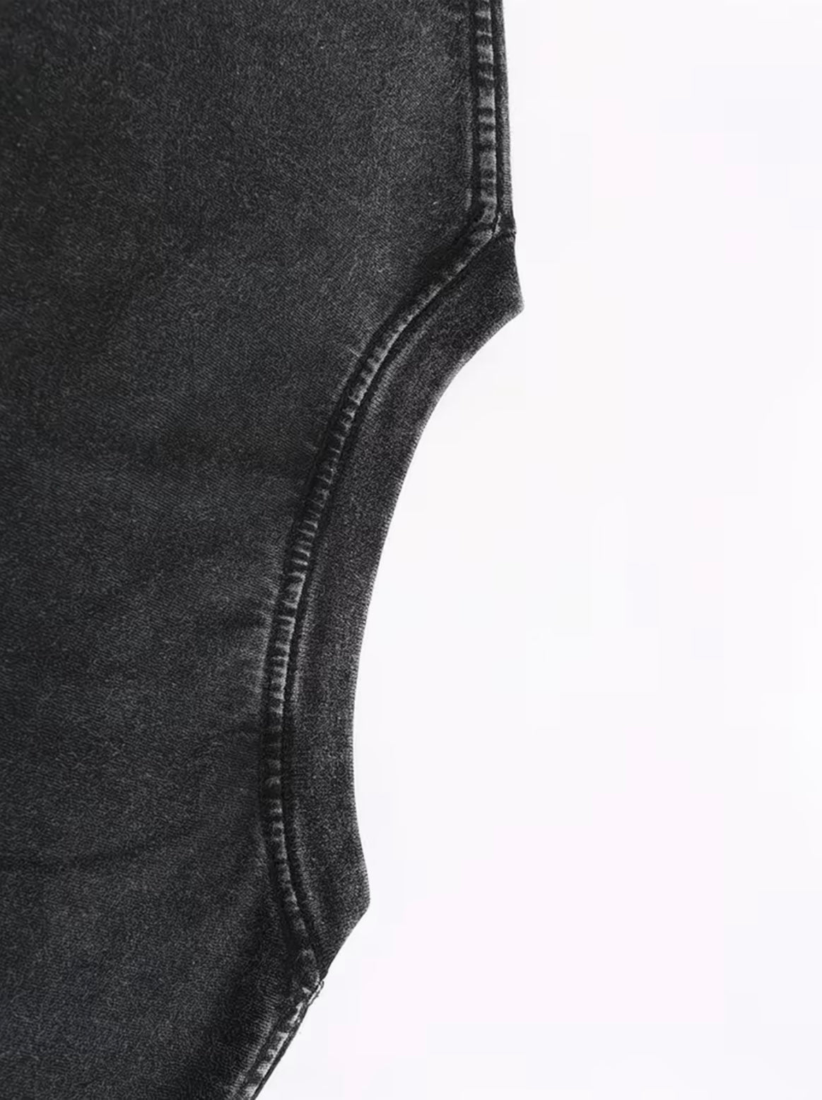 T-shirt with a Jesus wearing a crown of thorns.