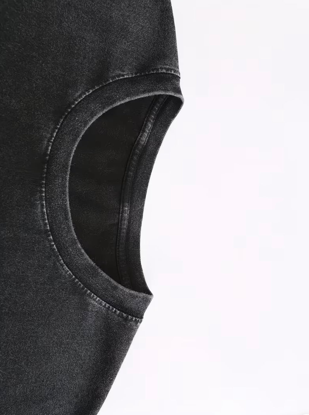 T-shirt with a Jesus wearing a crown of thorns.